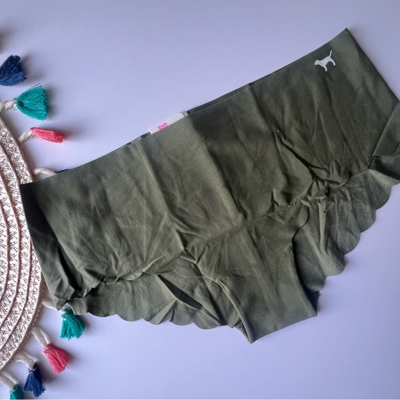 Victoria's Secret PINK Scallop No Show Hiphugger Panty Vintage Green Medium NEW - Picture 3 of 3